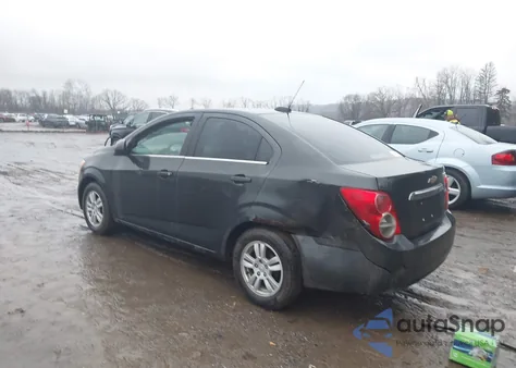 2015 Chevrolet Sonic Lt Manual из США, поврежденный, VIN 1G1JD5SG1F4125860